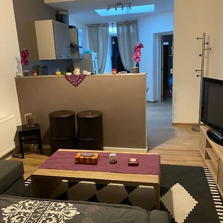Superbe Appartement Charleroi Exteriér fotografie