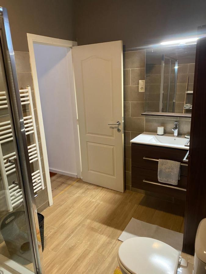 Superbe Appartement Charleroi Exteriér fotografie