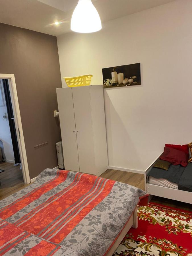 Superbe Appartement Charleroi Exteriér fotografie