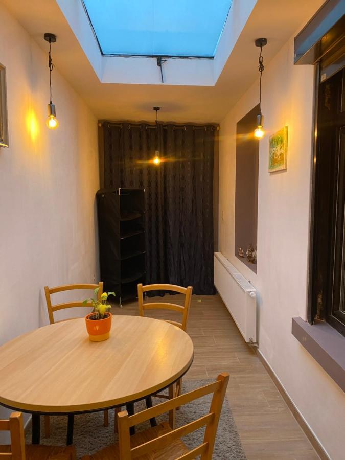 Superbe Appartement Charleroi Exteriér fotografie